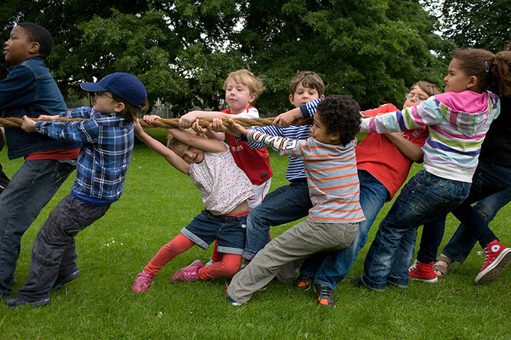 cooperation-children-tug-of-war-2.jpg