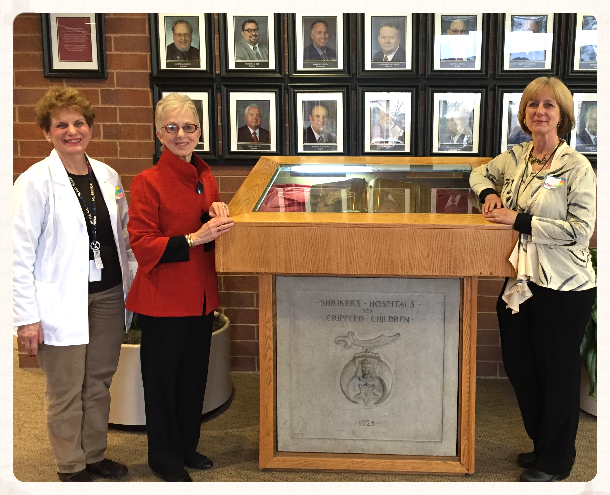 Carol-Marylou-Sheila-at-Shriners.JPG
